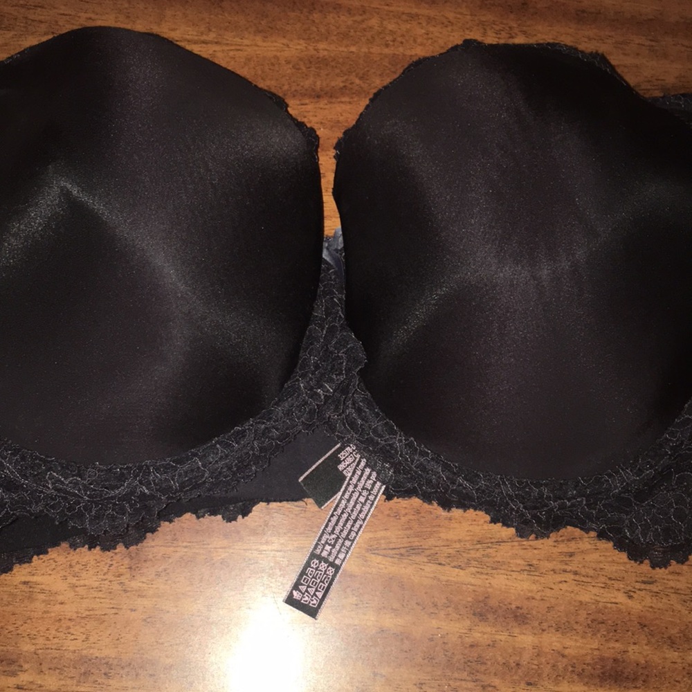 Black bra lace beautiful medium push up.